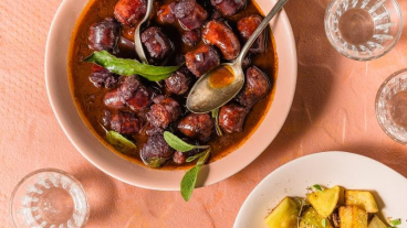 Chorizo ve vinné omáčce.jpg
