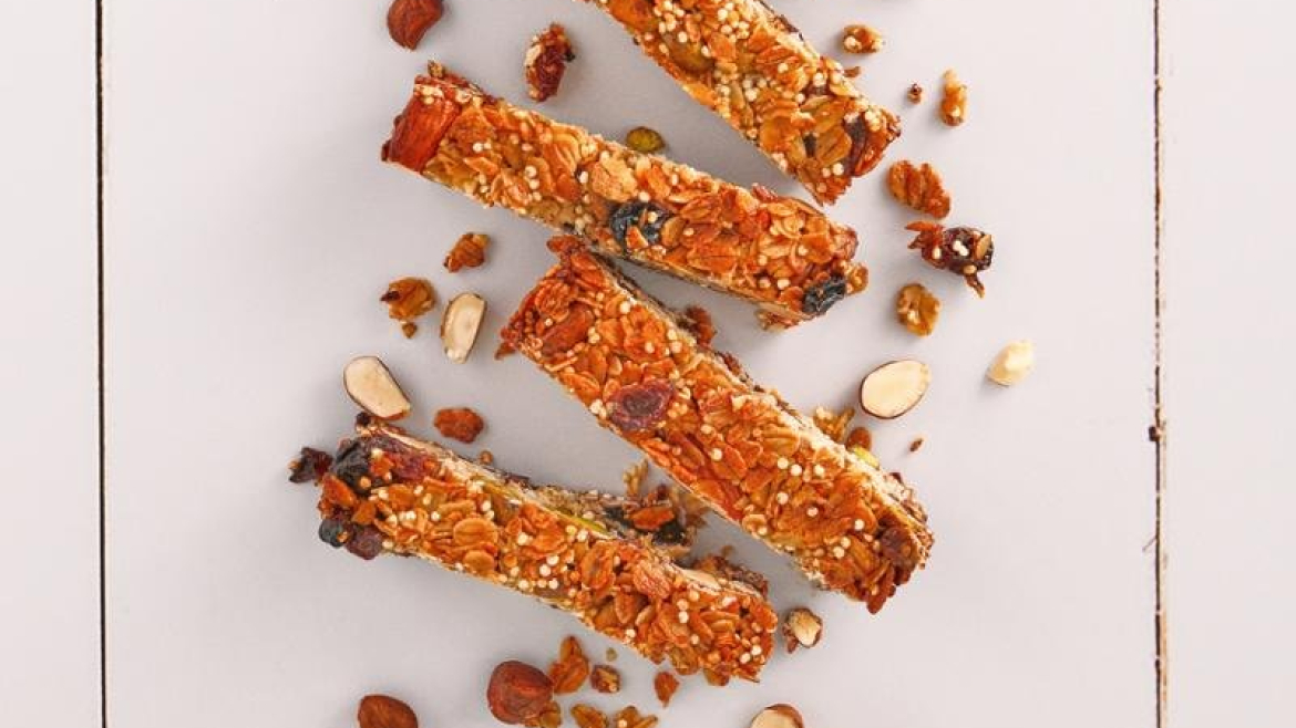 Domácí granola tyčinky.jpg