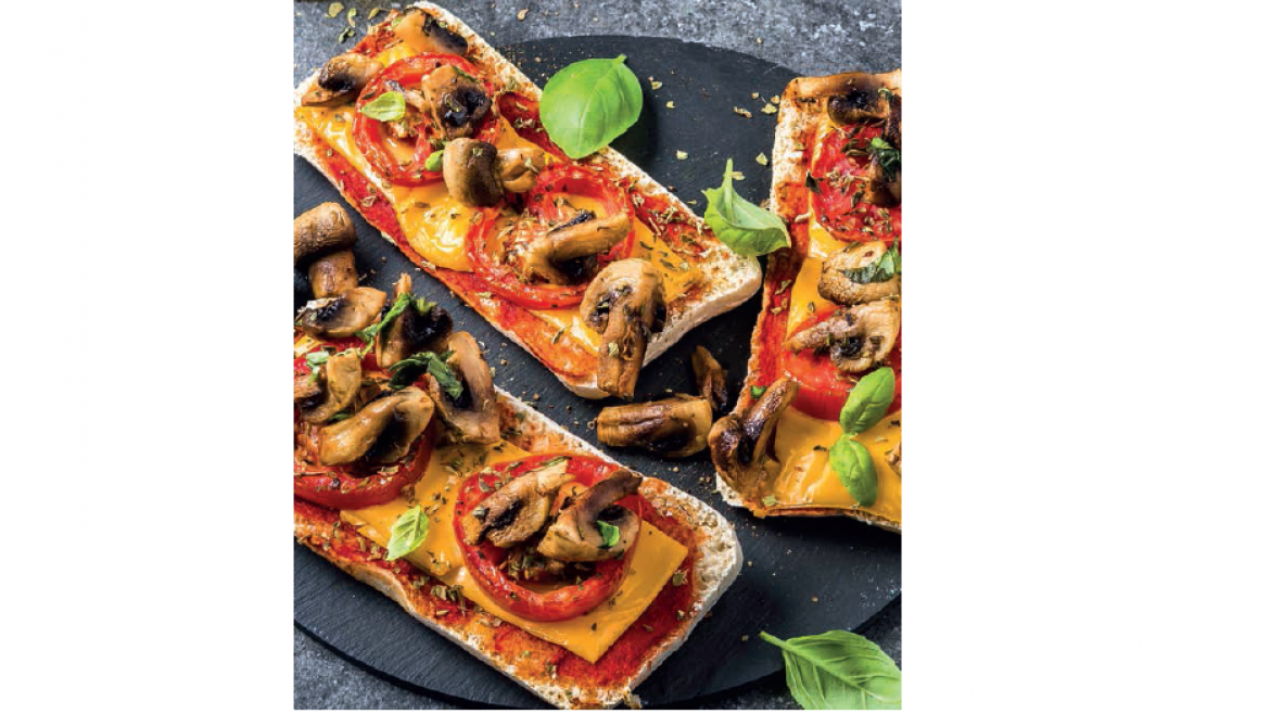 Rýchla domáca pizza so šampiňónmi a čedarom - recept pre Tefal Easy Fry Oven & Grill