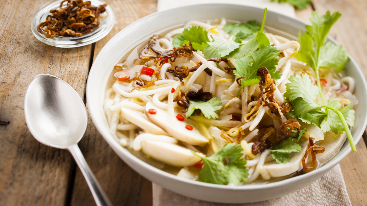 Vietnamská polievka s kuracím mäsom - recept pre inteligentný multifunkčný hrniec Tefal Cook4me+